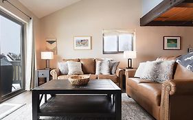 Meadowridge Court 19 Unit 1